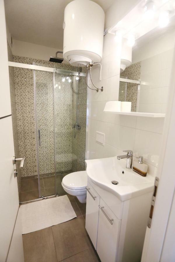 Apartments Dora Трогир Экстерьер фото