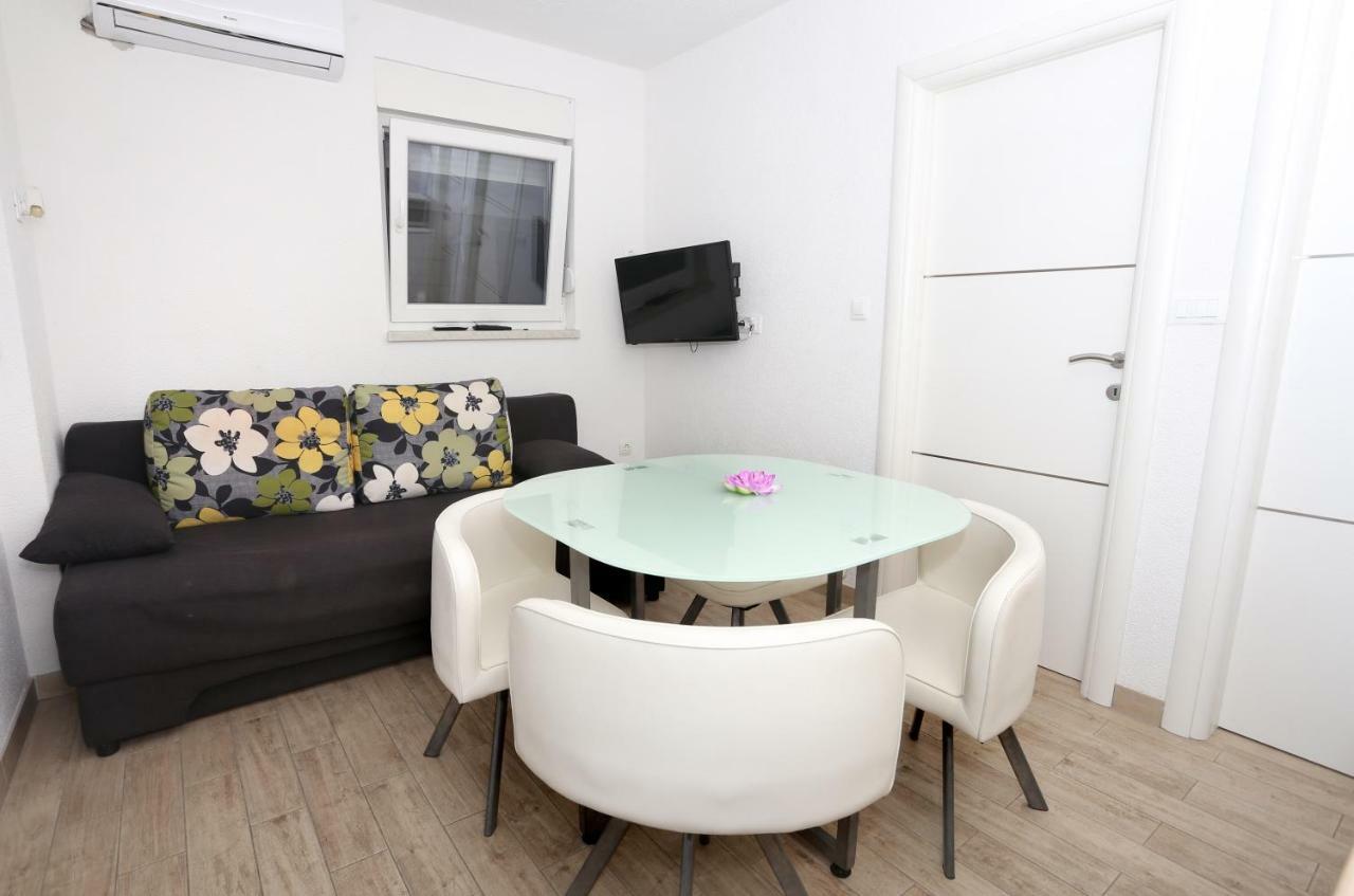 Apartments Dora Трогир Экстерьер фото