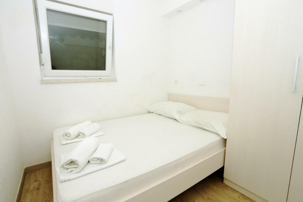 Apartments Dora Трогир Экстерьер фото